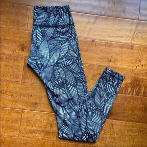 Lululemon banana leaf wunder under leggings